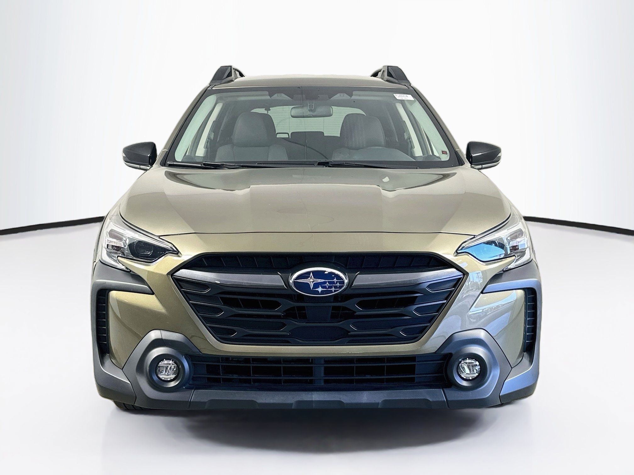 Used 2024 Subaru Outback Premium AWD/4WD image 2
