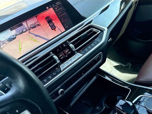 Used 2021 BMW X5 xDrive40i w/ Premium Package image 30