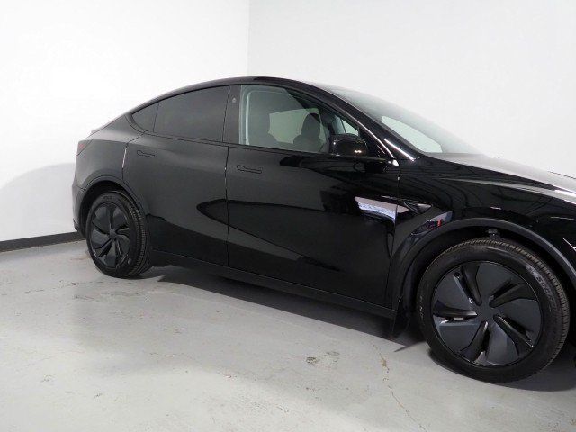 Used 2026 Tesla Model Y Long Range RWD image 53