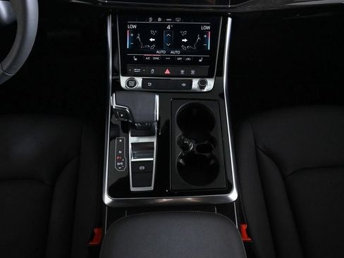 Used 2025 Audi Q8 Premium w/ Convenience Package AWD/4WD image 14