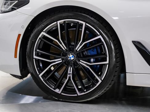 Used 2021 BMW M550i xDrive w/ Executive Package AWD/4WD image 56