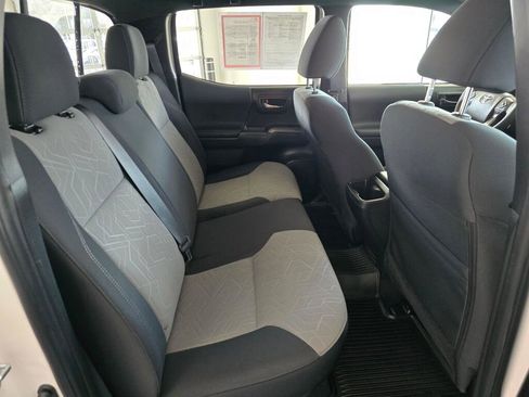 Used 2023 Toyota Tacoma TRD Off-Road image 41