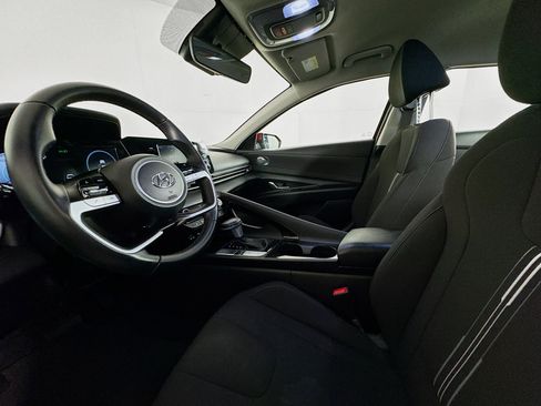 Used 2022 Hyundai Elantra SEL w/ Convenience Package FWD image 19