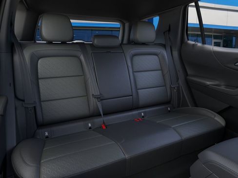 New 2026 Chevrolet Equinox LT w/ Convenience Package II FWD image 17