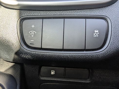 Used 2017 Kia Sorento LX AWD/4WD image 25