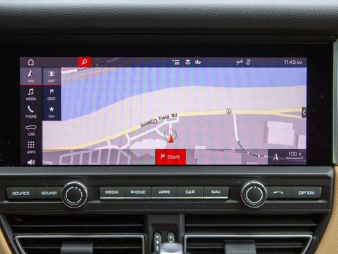Used 2020 Porsche Macan AWD/4WD image 17