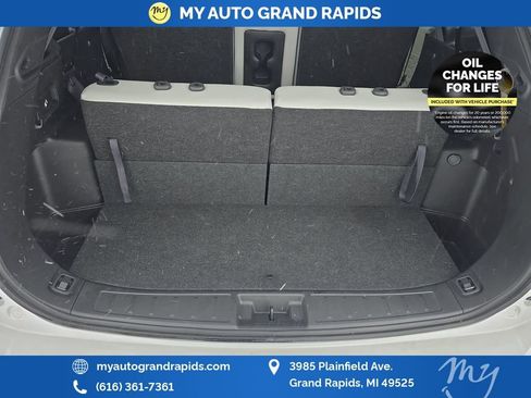 Used 2025 Mitsubishi Outlander SEL image 27