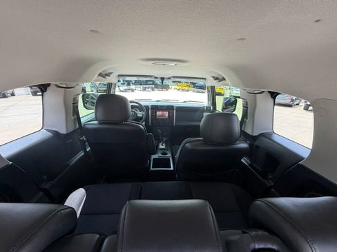 Used 2007 Toyota FJ Cruiser 4WD image 8