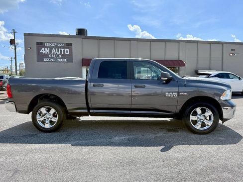 Used 2019 RAM 1500 Big Horn AWD/4WD image 2