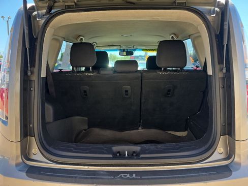 Used 2011 Kia Soul + w/ Audio Pkg FWD image 26