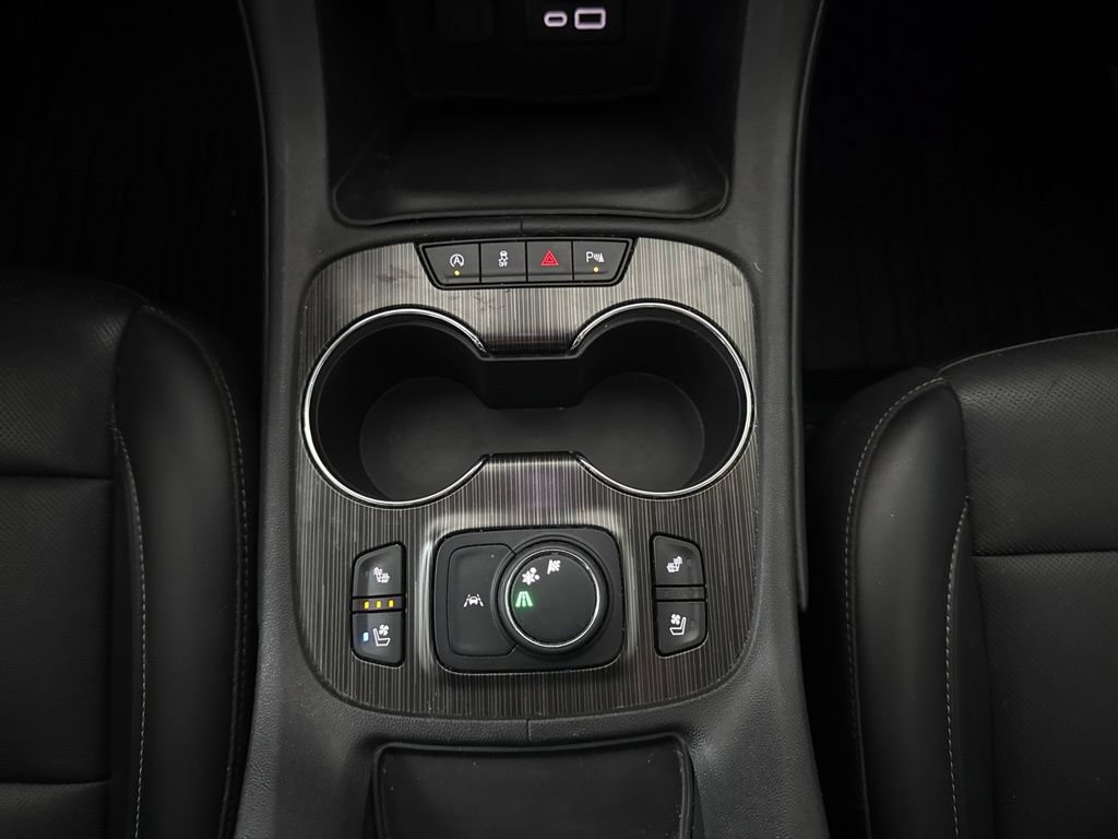 Used 2022 GMC Acadia SLT w/ Preferred Package FWD image 23