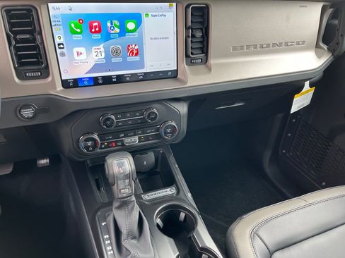 New 2026 Ford Bronco Outer Banks AWD/4WD image 15