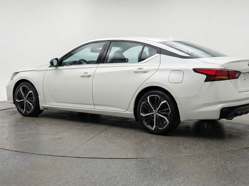 Used 2025 Nissan Altima 2.5 SR image 6