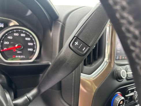 Used 2021 Chevrolet Silverado 1500 High Country w/ Technology Package AWD/4WD image 10