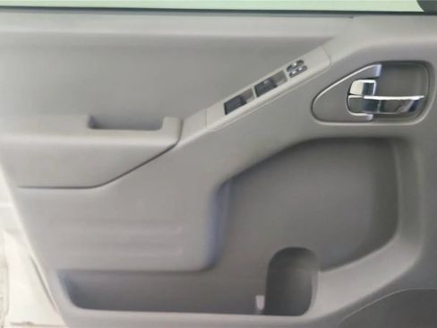 Used 2021 Nissan Frontier SV w/ Midnight Edition Floor Mats AWD/4WD image 32