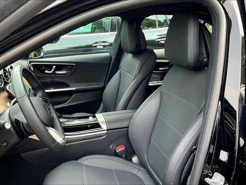 Used 2025 Mercedes-Benz C 300 4MATIC Sedan image 27