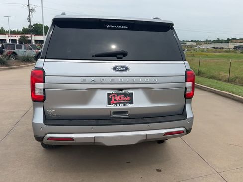Used 2023 Ford Expedition XLT RWD image 8