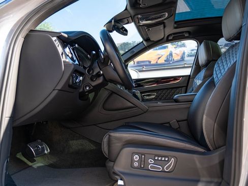 Used 2021 Bentley Bentayga Speed image 15