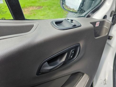 Used 2020 Ford Transit 150 XLT image 23