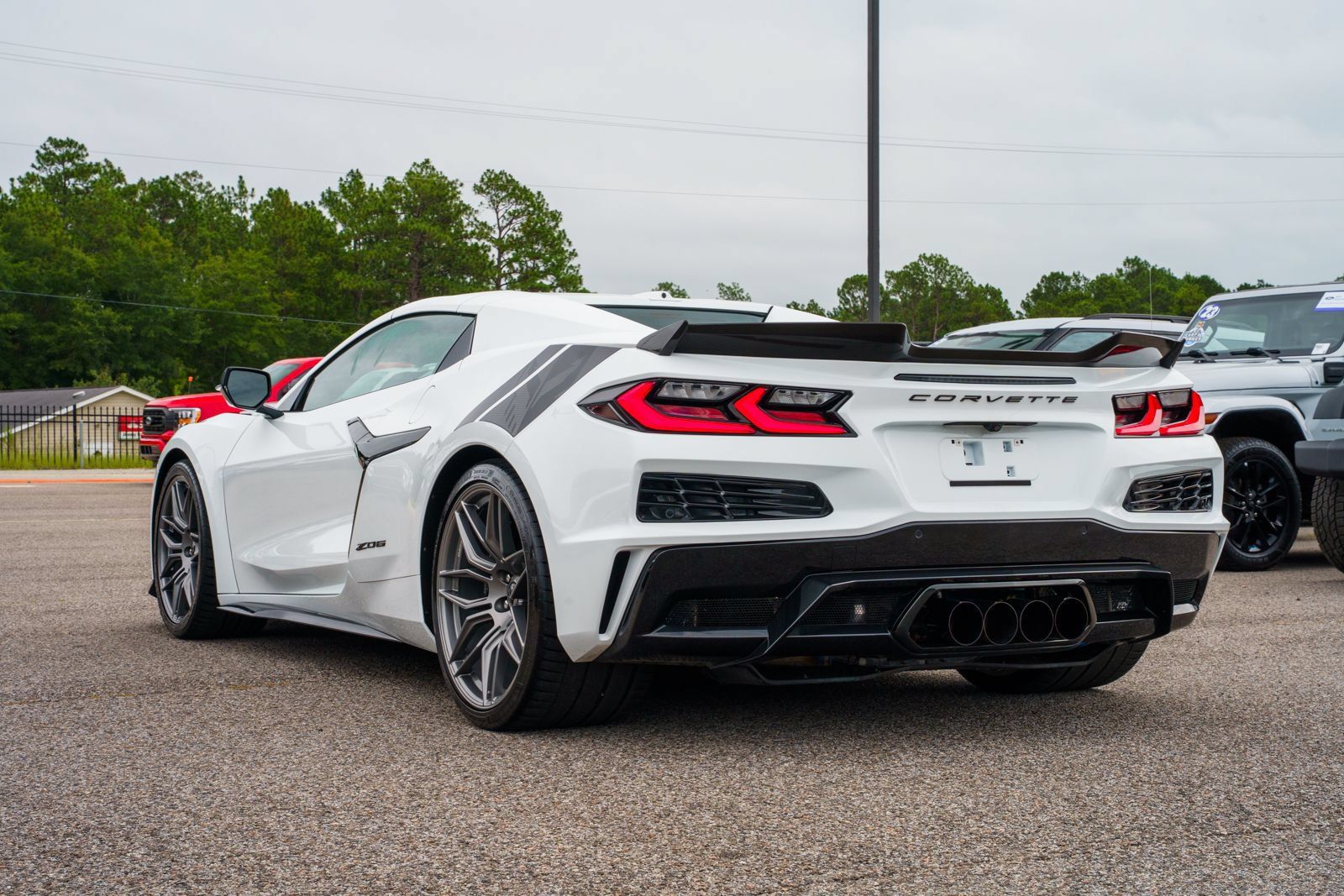 Used 2024 Chevrolet Corvette Z06 RWD image 12