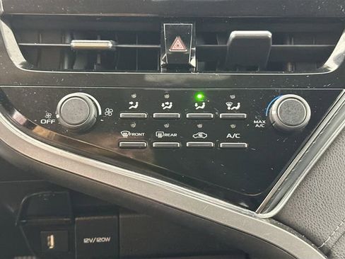 Used 2021 Toyota Camry LE image 13