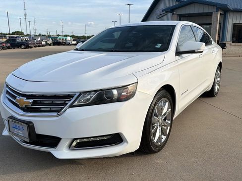 Used 2020 Chevrolet Impala LT FWD image 3
