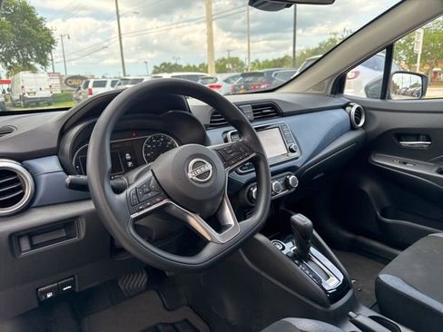 Used 2025 Nissan Versa SV FWD image 20