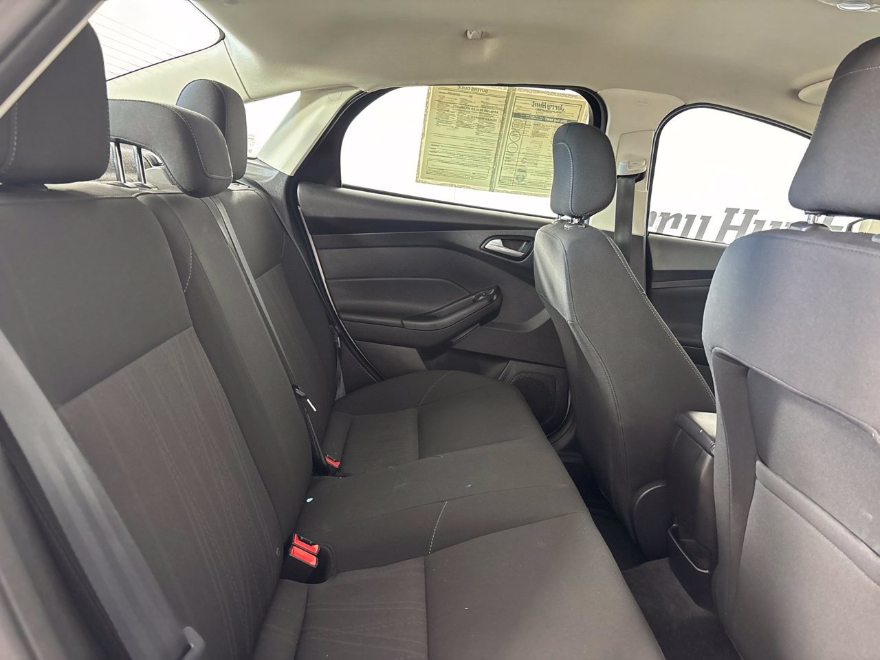 Used 2018 Ford Focus SE w/ SE Appearance Package FWD image 26