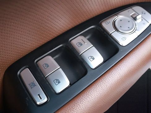 Used 2020 Genesis G70 2.0T w/ Elite Package RWD image 43
