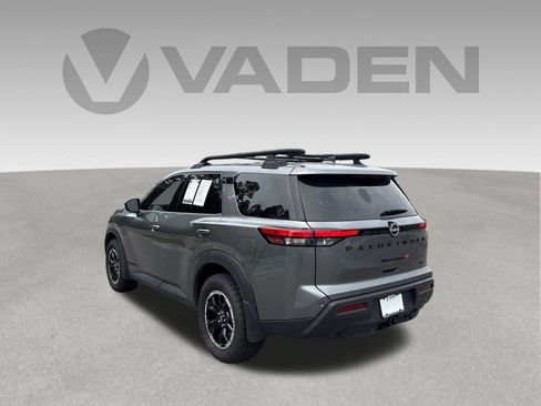 Used 2025 Nissan Pathfinder Rock Creek AWD/4WD image 23