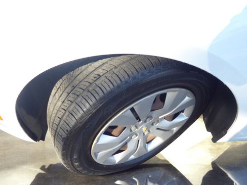 Used 2016 Chevrolet Cruze LS image 24