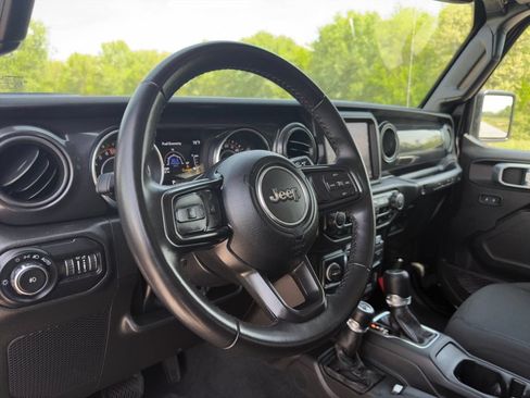 Used 2022 Jeep Wrangler Unlimited Sport AWD/4WD image 18
