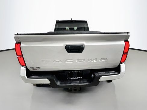 Used 2025 Toyota Tacoma SR5 AWD/4WD image 6