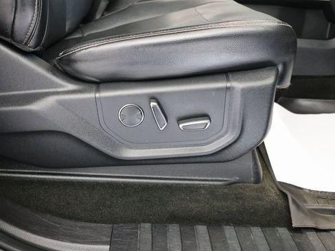 Used 2017 Ford F350 Lariat w/ Lariat Value Package image 40