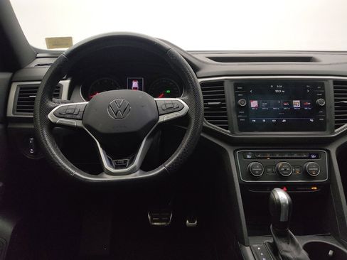 Used 2020 Volkswagen Atlas Cross Sport SE w/ Panoramic Sunroof Package image 22