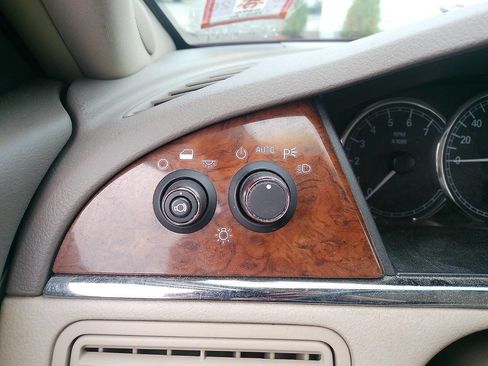 Used 2006 Buick LaCrosse CX image 28