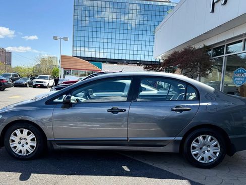Used 2010 Honda Civic DX-VP image 4