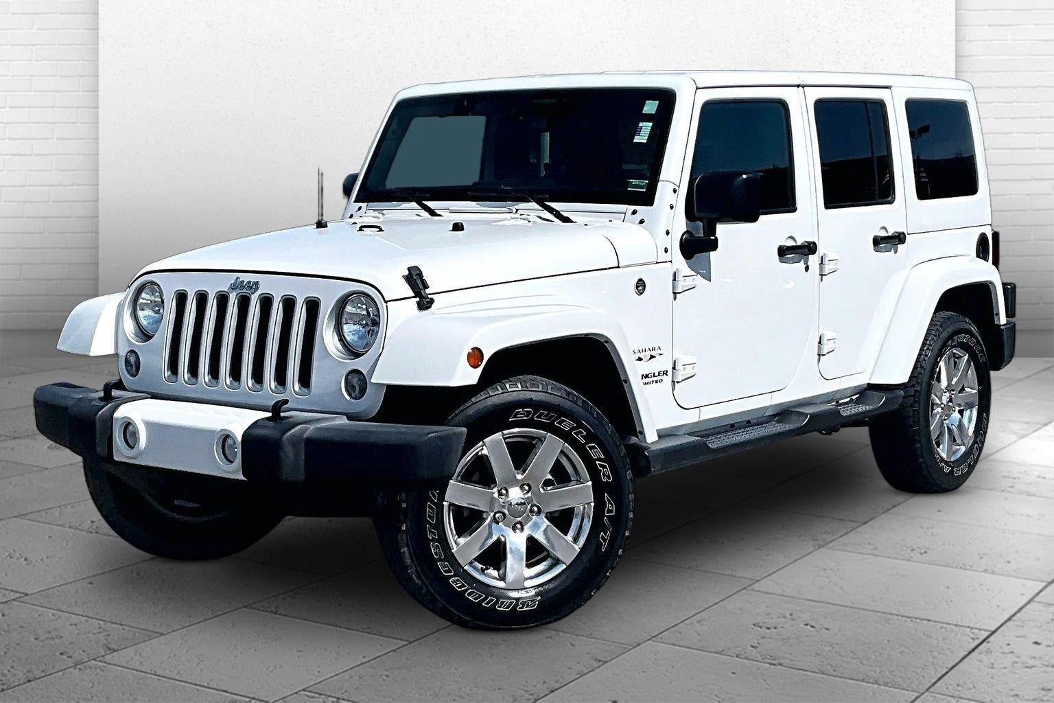 Used 2016 Jeep Wrangler Unlimited Sahara w/ Connectivity Group AWD/4WD image 11