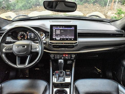 Used 2022 Jeep Compass Altitude w/ Sun and Sound Group image 12