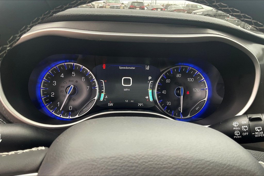 Used 2026 Chrysler Pacifica Select FWD image 15