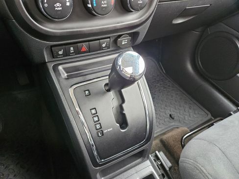 Used 2015 Jeep Patriot Latitude w/ Sun/Sound Group image 21