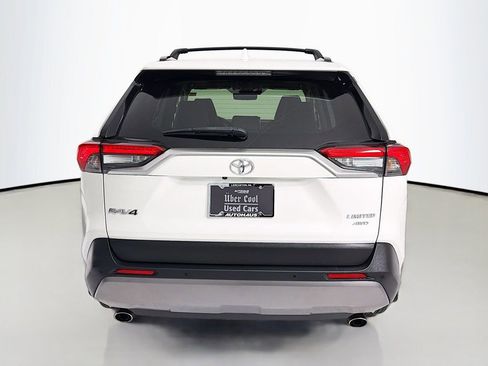 Used 2020 Toyota RAV4 Limited image 6