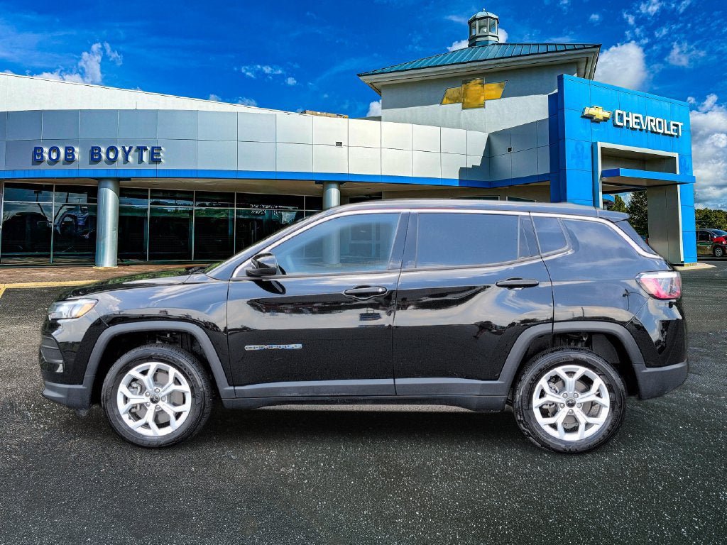 Used 2025 Jeep Compass Sport AWD/4WD image 8