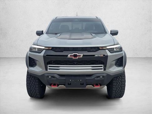Used 2025 Chevrolet Colorado ZR2 w/ Technology Package image 2