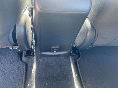 Used 2018 Chevrolet Cruze LT w/ Convenience Package image 13