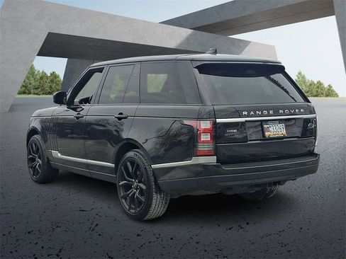 Used 2017 Land Rover Range Rover HSE image 7
