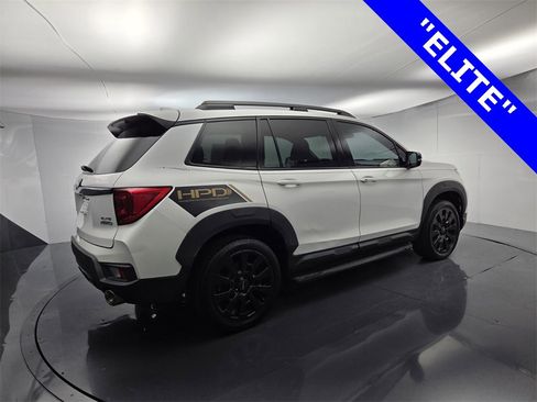 Used 2023 Honda Passport Elite image 11