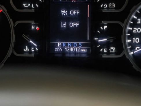 Used 2019 Toyota Tundra SR5 w/ SR5 Upgrade Package image 29