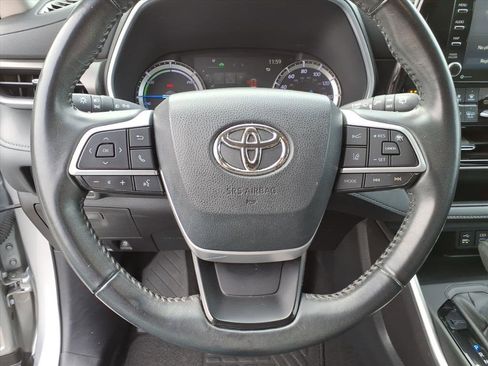 Used 2022 Toyota Highlander XLE image 20