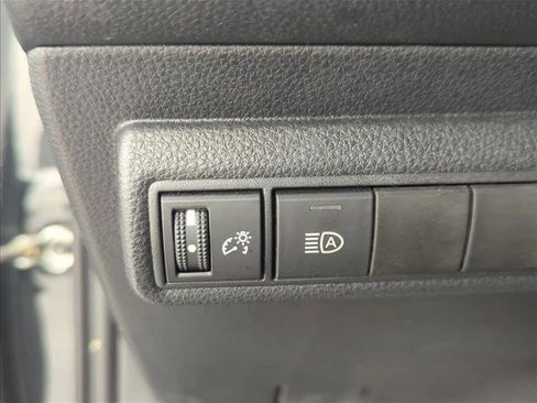 Used 2022 Toyota Corolla LE image 13